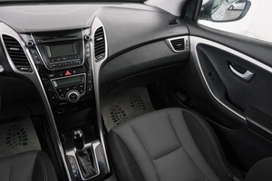 Хетчбэк Hyundai i30 2013 года, 849000 рублей, Красноярск