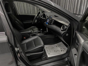 Внедорожник Toyota RAV4 2013 года, 2350000 рублей, Красноярск