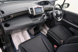 Минивэн Honda Freed 2012 года, 1149000 рублей, Красноярск