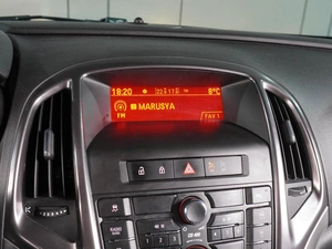 Хетчбэк Opel Astra 2011 года, 819000 рублей, Воронеж