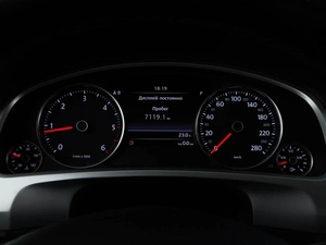 Внедорожник Volkswagen Touareg 2014 года, 2049055 рублей, Москва