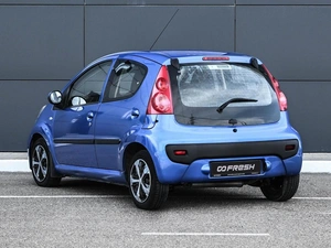 Хетчбэк Peugeot 107 2009 года, 469000 рублей, Кирилловка