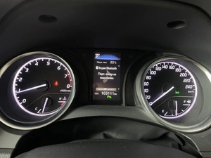 Седан Toyota Camry 2019 года, 2187000 рублей, Солонцы