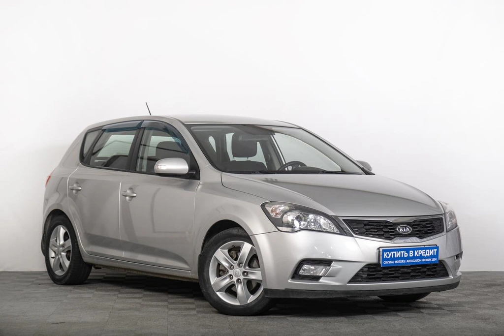 Хетчбэк Kia Ceed 2012 года, 799000 рублей, Томск
