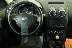 Внедорожник Nissan Qashqai+2 2011 года, 1029000 рублей, Омск