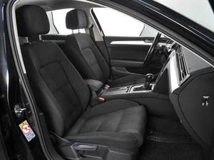 Седан Volkswagen Passat 2017 года, 1598000 рублей, Воронеж