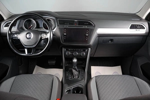 Внедорожник Volkswagen Tiguan 2019 года, 2159000 рублей, Тюмень