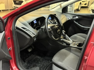 Седан Ford Focus 2012 года, 927000 рублей, Красноярск