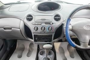 Хетчбэк Toyota Vitz 2000 года, 379000 рублей, Барнаул