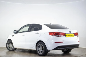 Седан Kia Rio 2016 года, 1079000 рублей, Оренбург