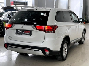 Внедорожник Mitsubishi Outlander 2019 года, 1847000 рублей, Солонцы