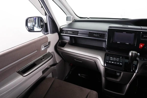 Минивэн Honda Stepwgn 2015 года, 2049000 рублей, Пермь