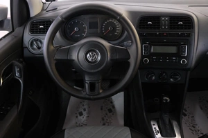 Седан Volkswagen Polo 2012 года, 739000 рублей, Омск
