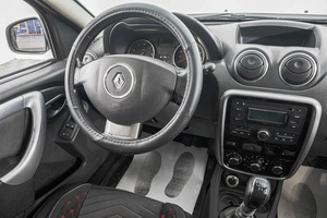 Внедорожник Renault Duster 2012 года, 889000 рублей, Барнаул