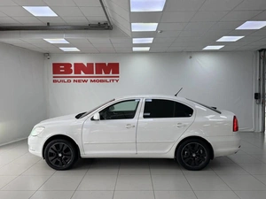 Лифтбек Skoda Octavia 2013 года, 990000 рублей, Смоленск