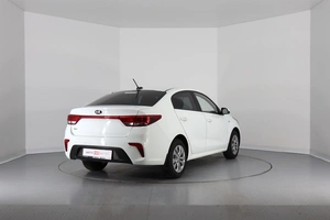 Седан Kia Rio 2017 года, 1390000 рублей, Брянск