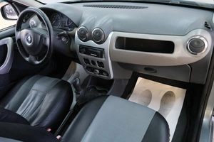 Хетчбэк Renault Sandero 2010 года, 389000 рублей, Омск