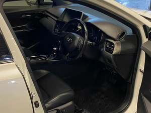 Внедорожник Toyota C-HR 2017 года, 1897000 рублей, Красноярск