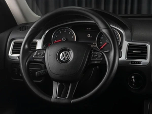 Внедорожник Volkswagen Touareg 2015 года, 2595000 рублей, Тюмень
