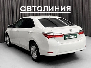 Седан Toyota Corolla 2018 года, 1650000 рублей, Красноярск