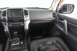 Внедорожник Toyota Land Cruiser 2013 года, 3639000 рублей, Пермь
