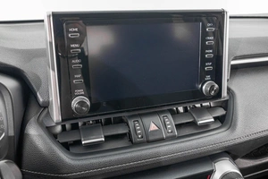 Внедорожник Toyota RAV4 2021 года, 3599000 рублей, Барнаул