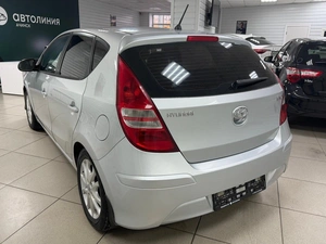 Хетчбэк Hyundai i30 2010 года, 680000 рублей, Ачинск