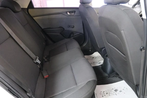 Седан Hyundai Solaris 2018 года, 1059000 рублей, Омск