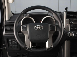 Внедорожник Toyota Land Cruiser Prado 2012 года, 2750000 рублей, Омск