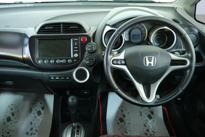 Хетчбэк Honda Fit 2009 года, 749000 рублей, Омск