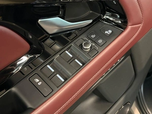 Внедорожник Land Rover Range Rover Evoque 2024 года, 5990000 рублей, Павловская Слобода