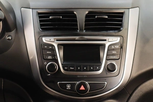 Седан Hyundai Solaris 2016 года, 989000 рублей, Челябинск
