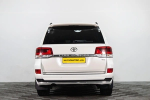 Внедорожник Toyota Land Cruiser 2013 года, 3489000 рублей, Сургут