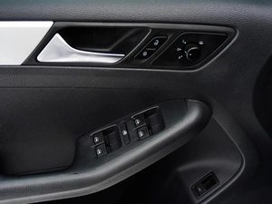 Седан Volkswagen Jetta 2011 года, 970000 рублей, Тверь