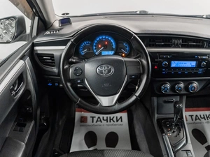 Седан Toyota Corolla 2013 года, 1300000 рублей, Красноярск