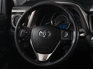 Внедорожник Toyota RAV4 2013 года, 2099000 рублей, Тюмень