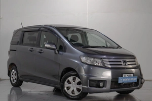 Минивэн Honda Freed 2011 года, 1099000 рублей, Челябинск