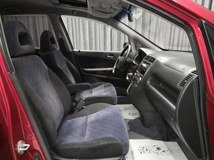 Минивэн Honda Stream 2002 года, 635000 рублей, Красноярск