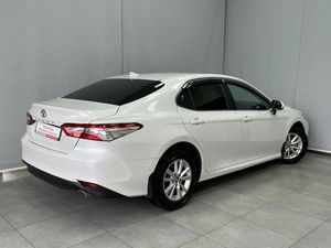Седан Toyota Camry 2019 года, 2550000 рублей, Красноярск