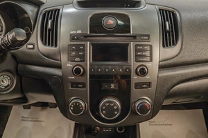 Седан Kia Cerato 2010 года, 749000 рублей, Челябинск