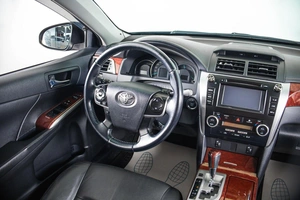 Седан Toyota Camry 2013 года, 1819000 рублей, Пермь