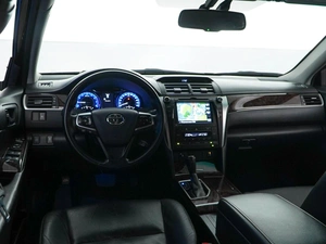 Седан Toyota Camry 2017 года, 2399777 рублей, Москва