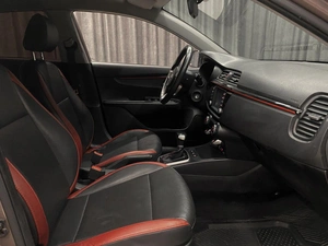 Хетчбэк Kia Rio X-Line 2019 года, 1490000 рублей, Красноярск