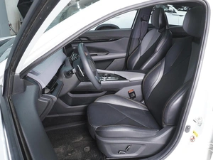 Лифтбек Changan UNI-V 2023 года, 2399000 рублей, Ростов-на-Дону