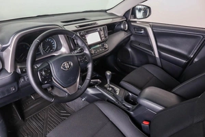 Внедорожник Toyota RAV4 2015 года, 2139000 рублей, Пермь