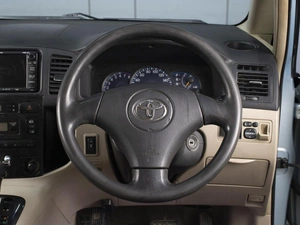 Минивэн Toyota Corolla Spacio 2003 года, 620000 рублей, Омск