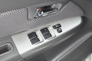 Пикап Toyota Hilux 2013 года, 2599000 рублей, Красноярск