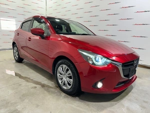 Хетчбэк Mazda Demio 2015 года, 1050000 рублей, Красноярск