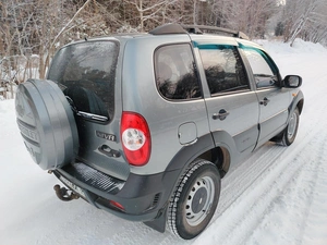Внедорожник Chevrolet Niva 2010 года, 515000 рублей, Зеленогорск