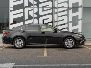 Седан Lexus ES 2016 года, 3392000 рублей, Краснодар